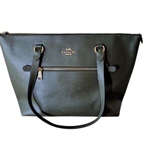 Coach Gallery Tote Forest Green  Leather w/ Gold Hardware & Hangtag W/Dustbag